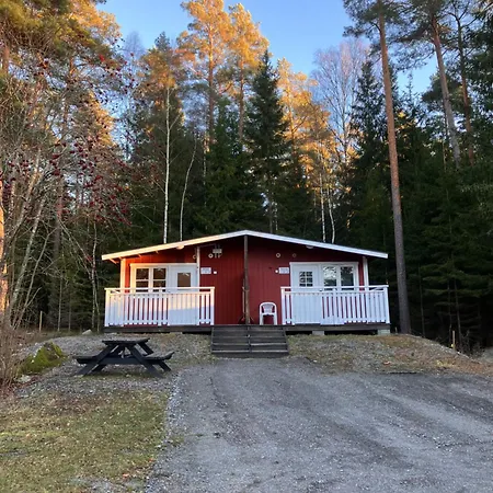 Bredsands Camping Och Bad- Bredsandsstugor Enkoping Exterior photo