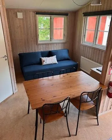 Bredsands Camping Och Bad- Bredsandsstugor Enkoping Exterior photo